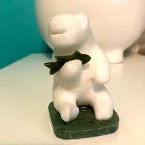Star marble polar bear carving with fish